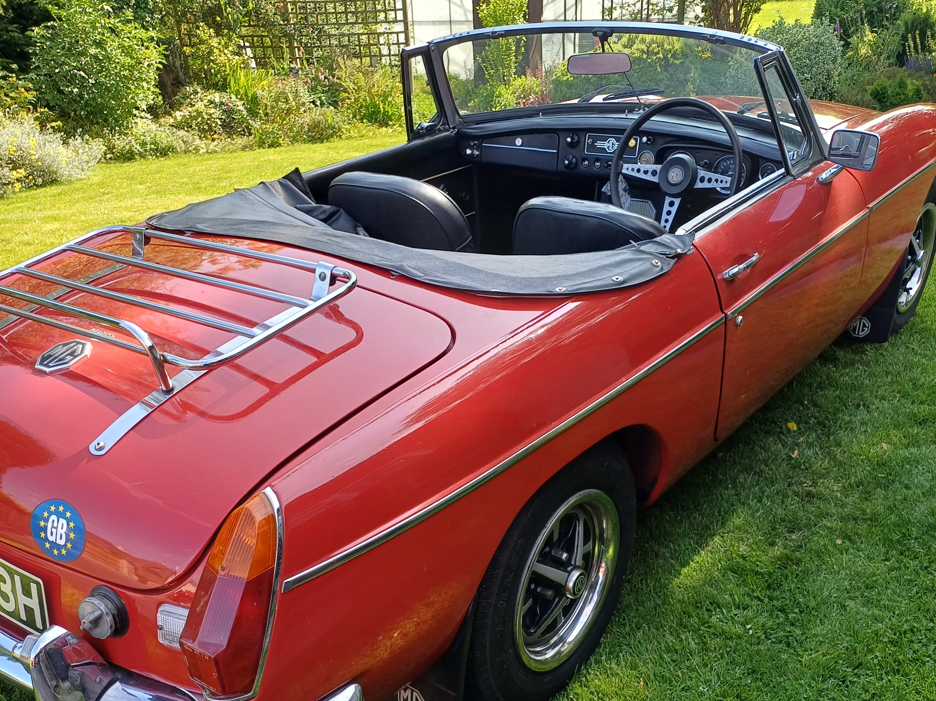 MGB1970-Offside.jpg