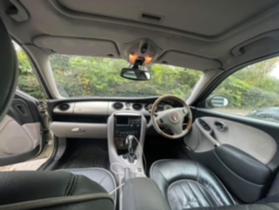 Rover75 Interior Midget-HMP-Near.jpg